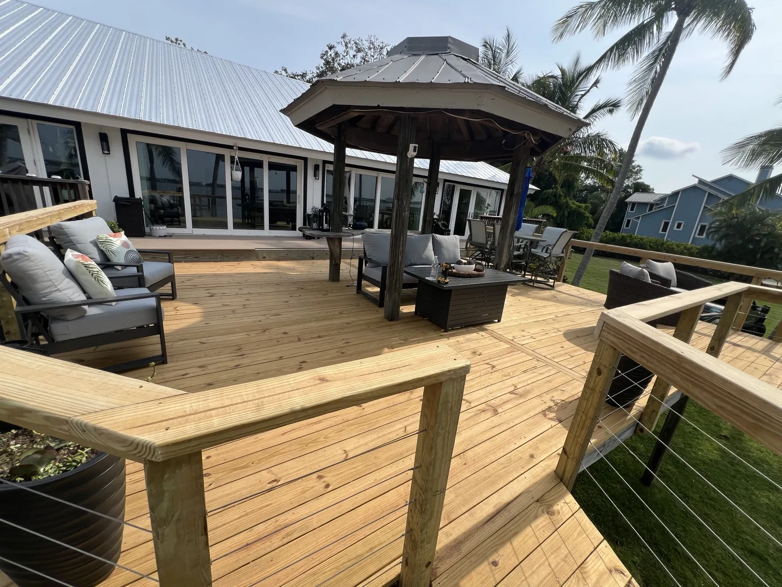 FNH Services decks & outdoor living project
